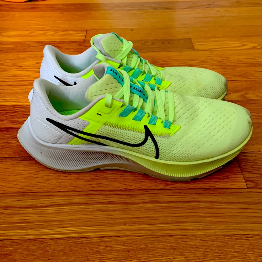 Nike Pegasus neon sneaker